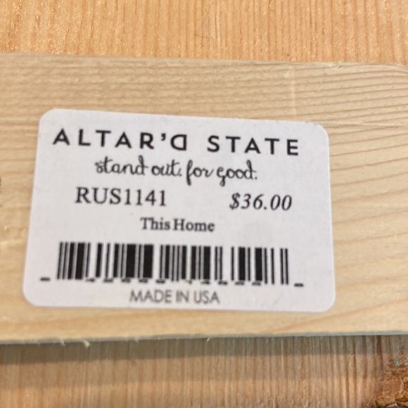 “This home is filled with kisses, wagging tails, what noises - Picture 2 of 3